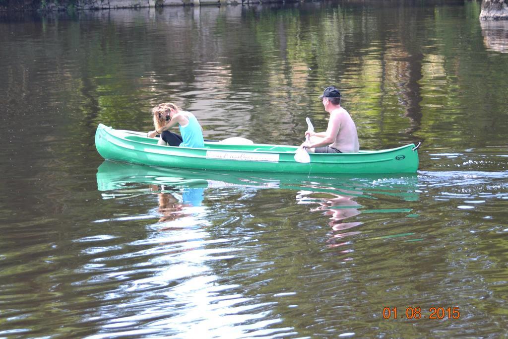 Camping Des Ribieres Confolens Ngoại thất bức ảnh