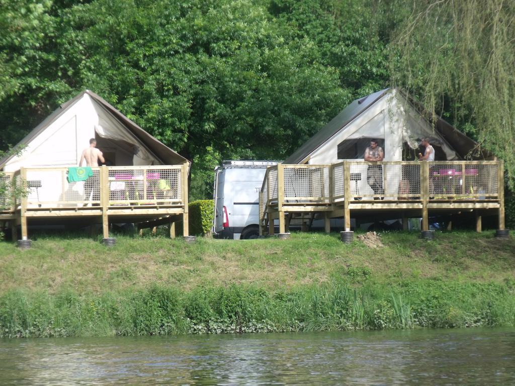 Camping Des Ribieres Confolens Ngoại thất bức ảnh